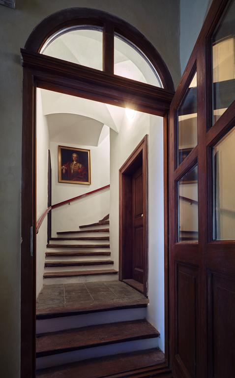 Queen Bee Apartments Prague Exterior photo