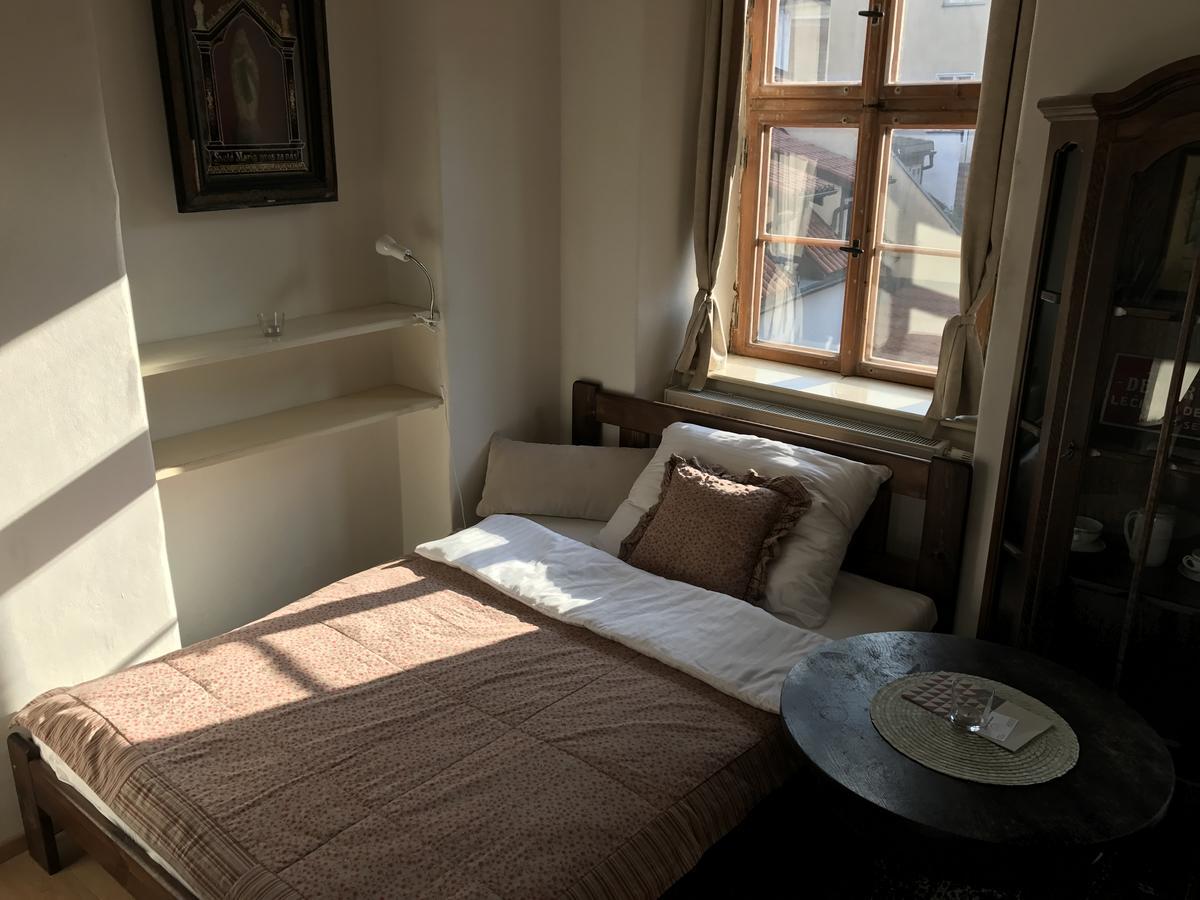 Queen Bee Apartments Prague Exterior photo